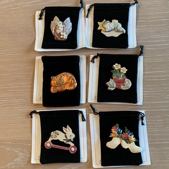 Lot of 6 ExClaynation Art tonWrar pins with bags. All new - make an offer! - Picture 1 of 7